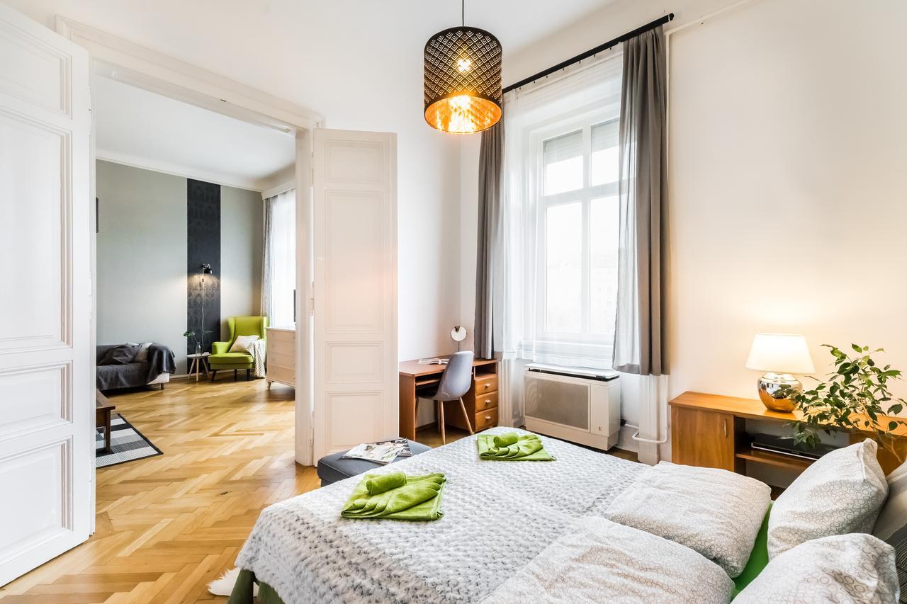 Park View Apartment With Sauna, A/C Budapest Exteriör bild
