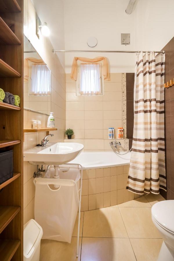 Park View Apartment With Sauna, A/C Budapest Exteriör bild